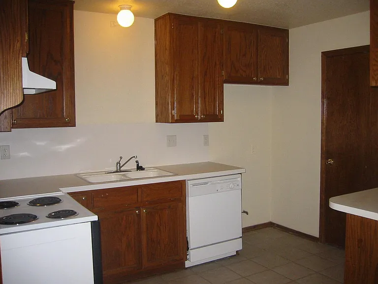 832 W Forest Dr — Photo 5