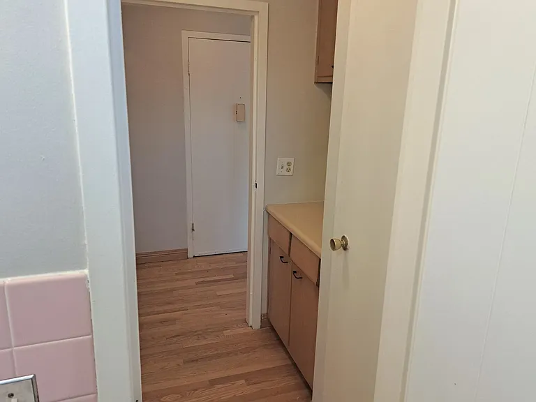 214 Place Apartments — Photo 47