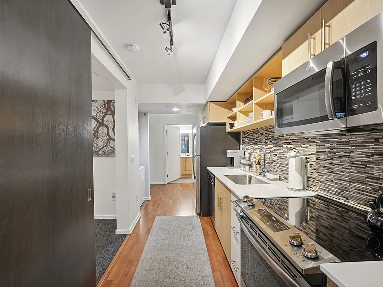 LEVA on Market — Photo 12