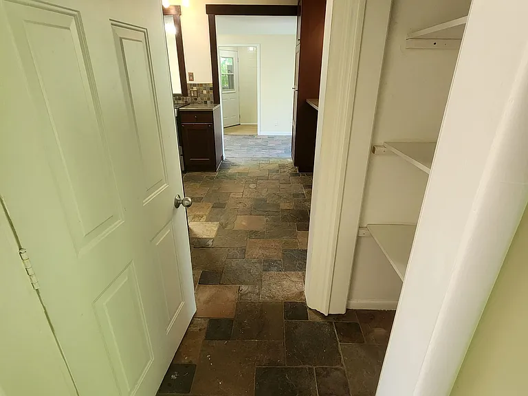 15 Saint Anns Ct — Photo 7
