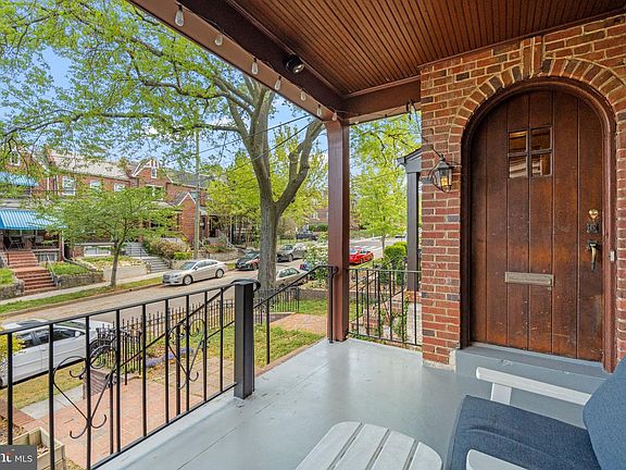 2nd image of 5010 3rd St NW