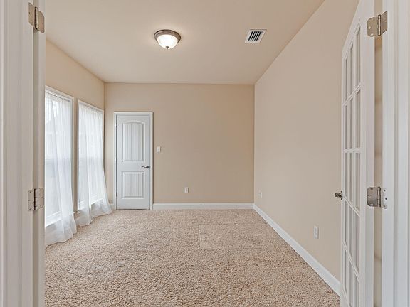 5th image of 34 N Founders Way