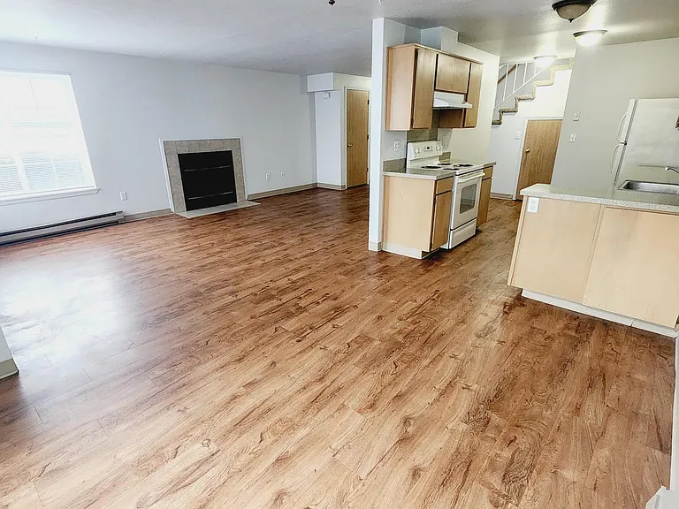 Indian Canyon Apartments — Photo 11