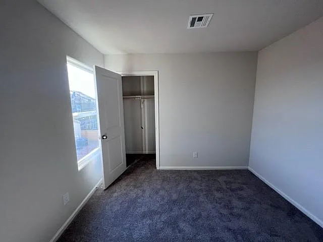2415 Village Dr — Photo 27