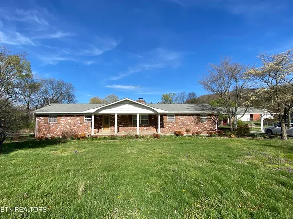 415 Barberry Dr, Knoxville, TN 37912