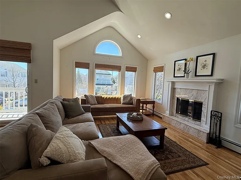 227 W Pine St — Photo 4