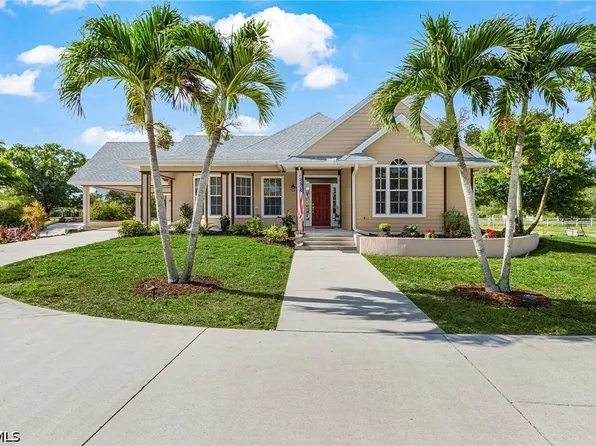 8930 Penzance Blvd, Fort Myers, FL 33912