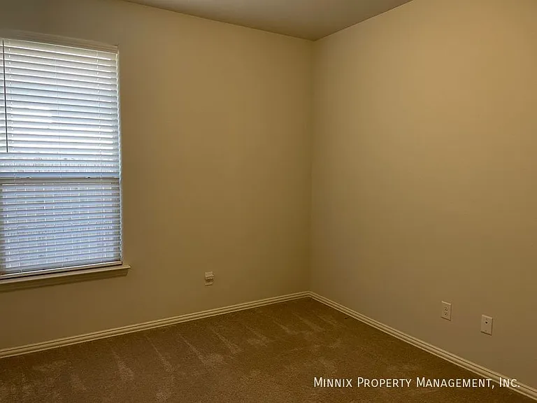 1219 Pavilion Pkwy — Photo 11