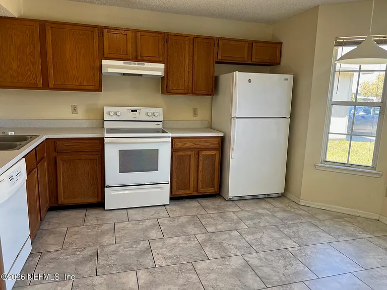 11170 Wandering Oaks Dr — Photo 4
