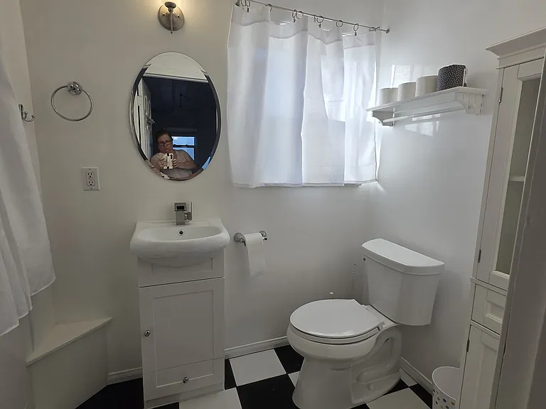 141 N Lincoln St #B — Photo 8