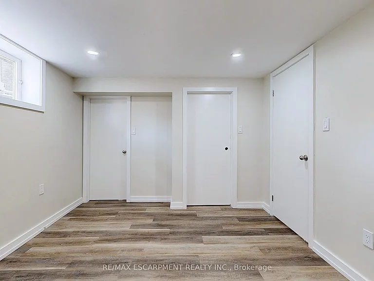 65 Fielding Cres #LOWER — Photo 14