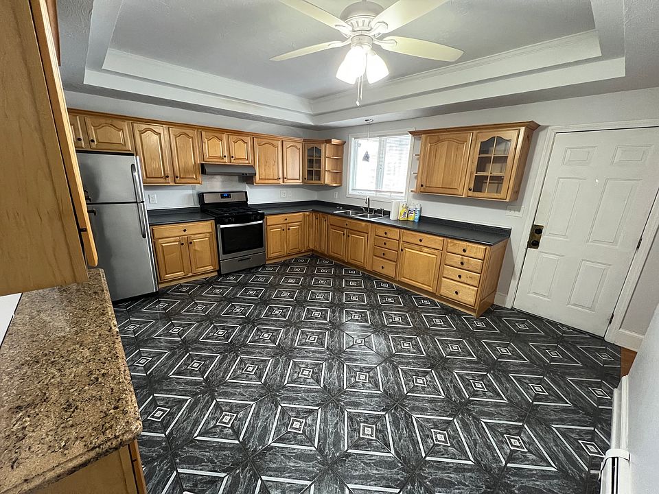 1st image of 324 Dartmouth St #1