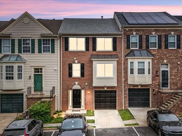 107 W Park Dr, Stafford, VA 22554
