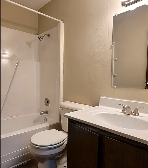 1285 Sanlor Avenue — Photo 2