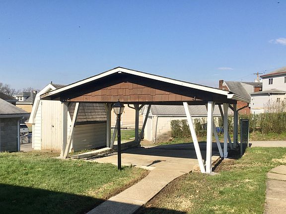Rear car port and yard shed