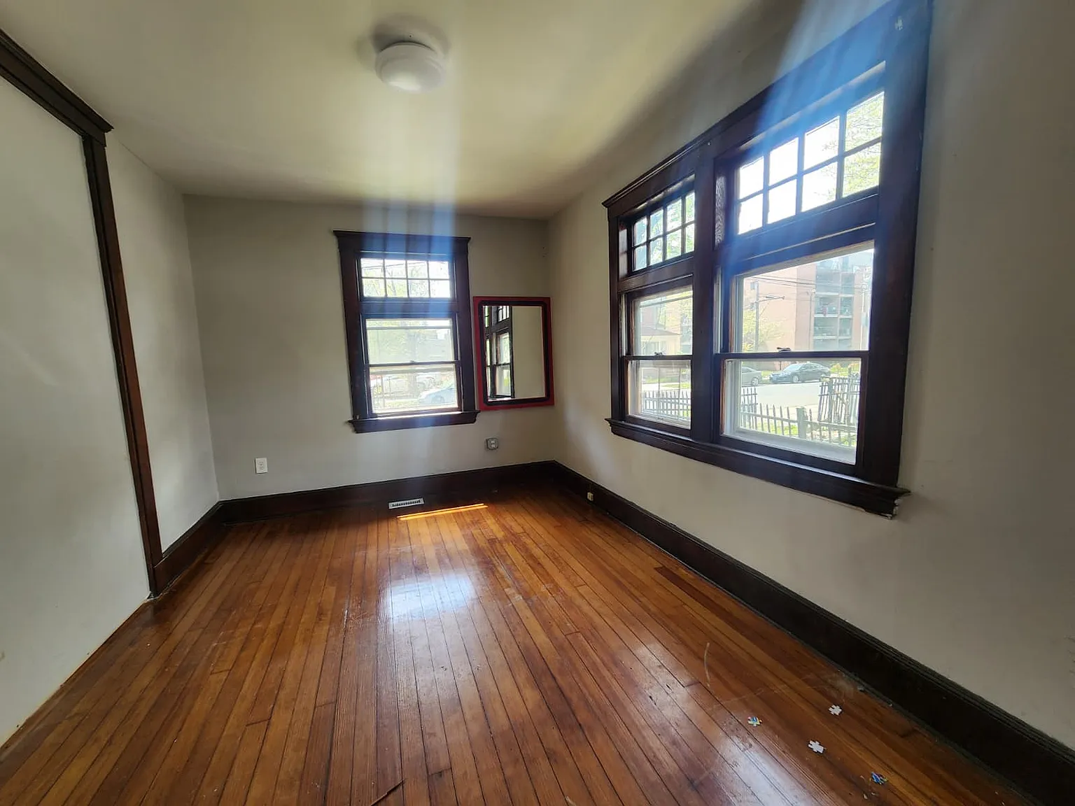 5 bed, 2.5 bath, $2,250 — Photo 2