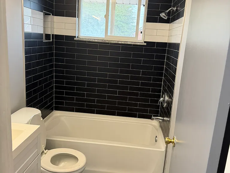 901 North Meadows Court - D — Photo 13
