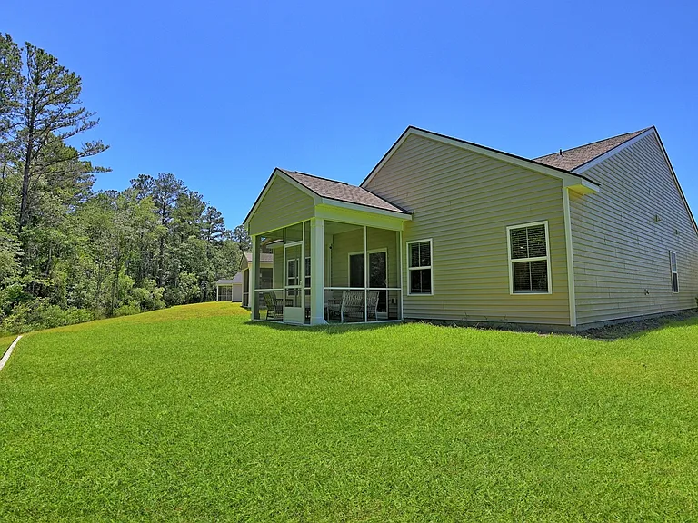 130 Kingswood Cir — Photo 35