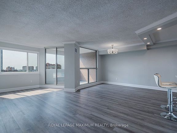 3rd image of 50 Elm Dr E #1205