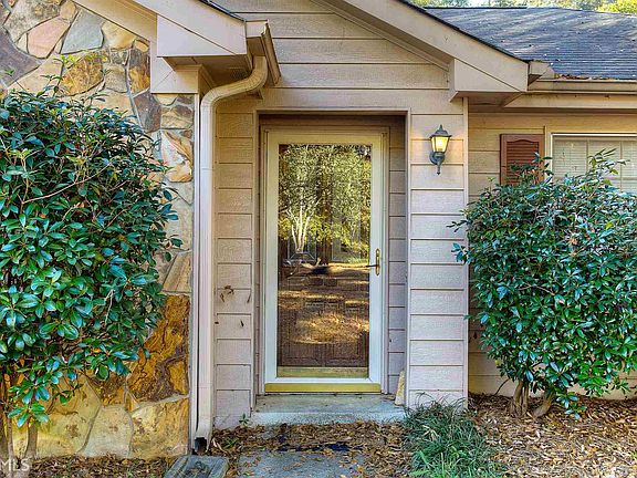 3rd image of 380 Christian Woods Dr SE