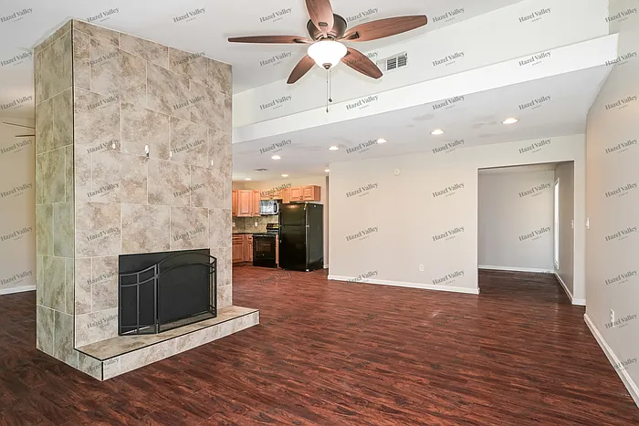 4 bed, 2.0 bath, 1699 sqft, $1,895 — Photo 4