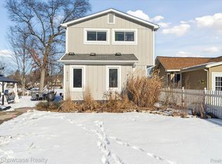 8436 Cascade St, Commerce Township, MI 48382