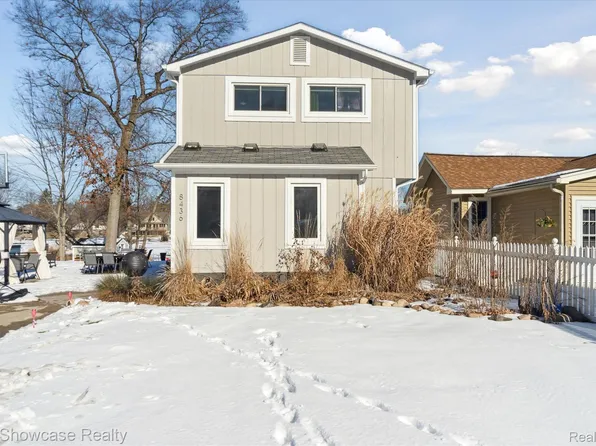 8436 Cascade St, Commerce Township, MI 48382