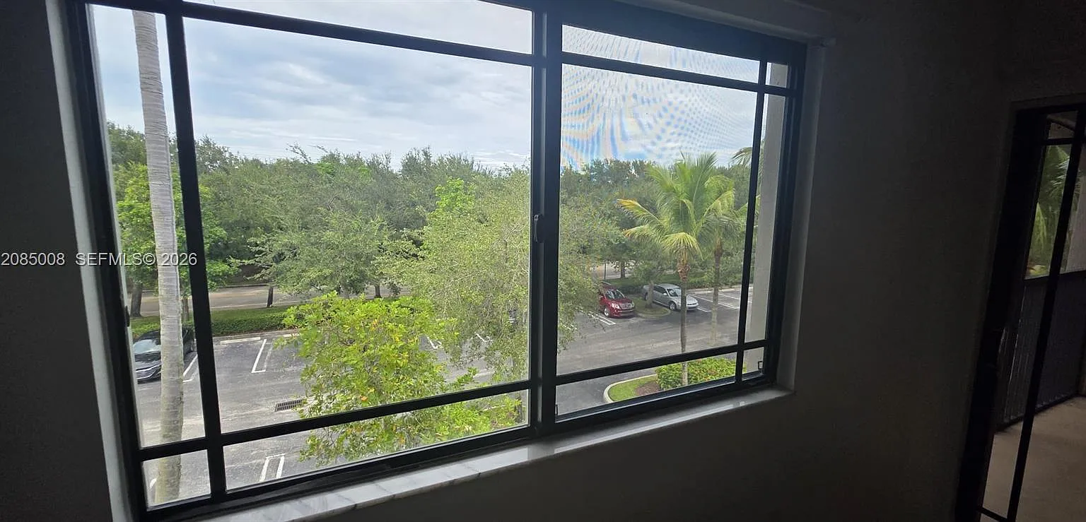 2 bed, 2.0 bath, $2,400 — Photo 4