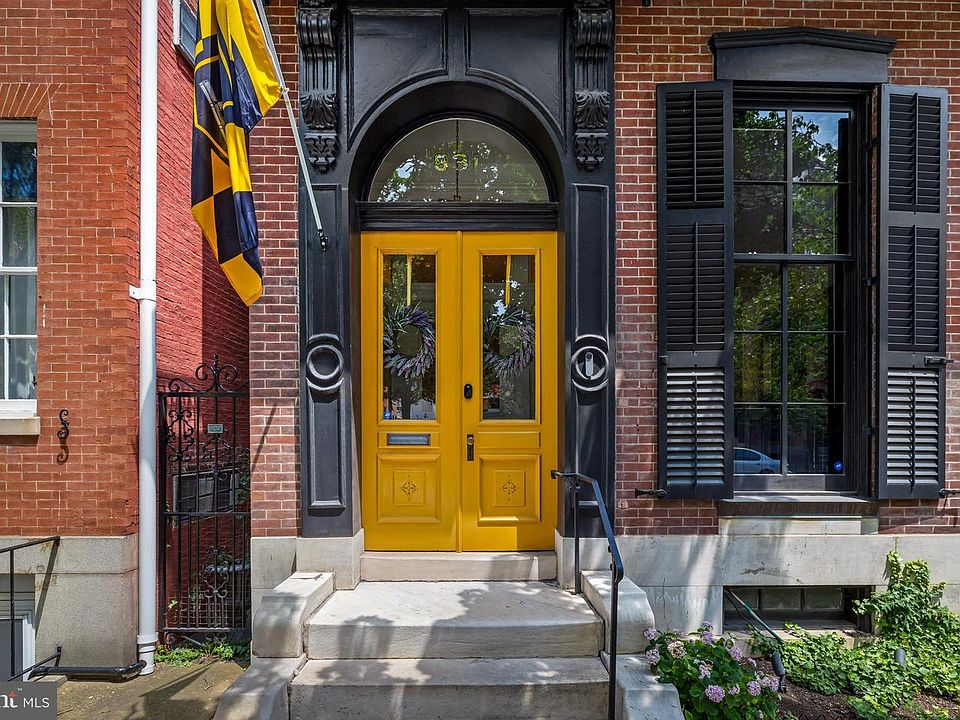 1st image of 831 Park Ave
