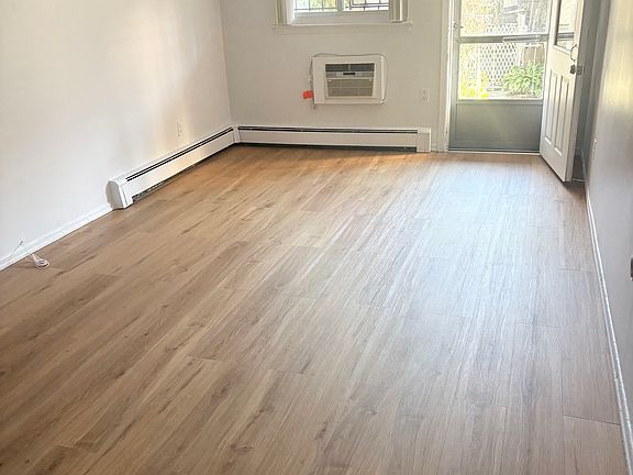 3rd image of 55-13 Junction Blvd Floor 1