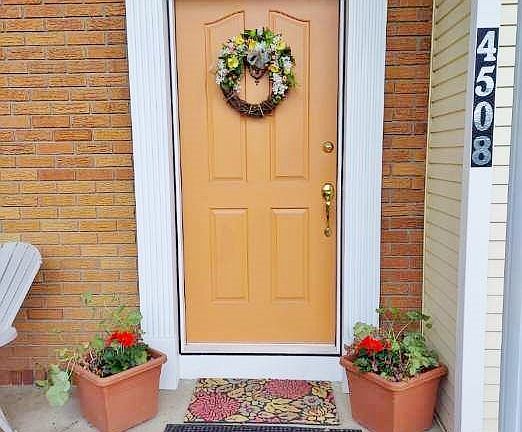 2nd image of 4508 Oxford Pl