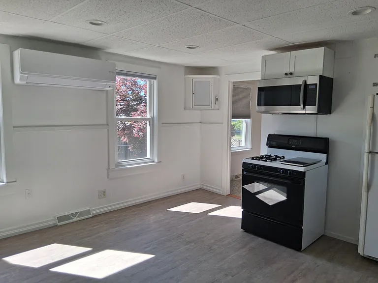 103-105 Roger Williams Ave #1 — Photo 4