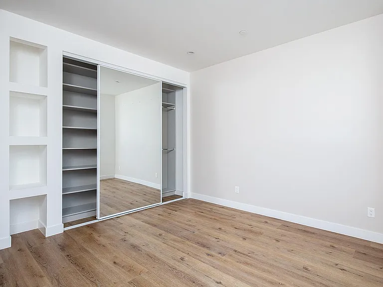 5324 Agnes Ave #C — Photo 13