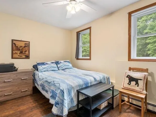 59 Lincoln St #B, Norton, MA 02766