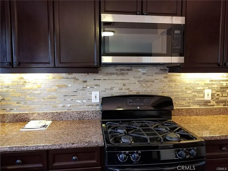 15892 Ocean Ln — Photo 3
