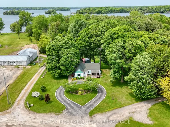 204 R33 Rd, Rideau Lakes, ON K0G 1V0