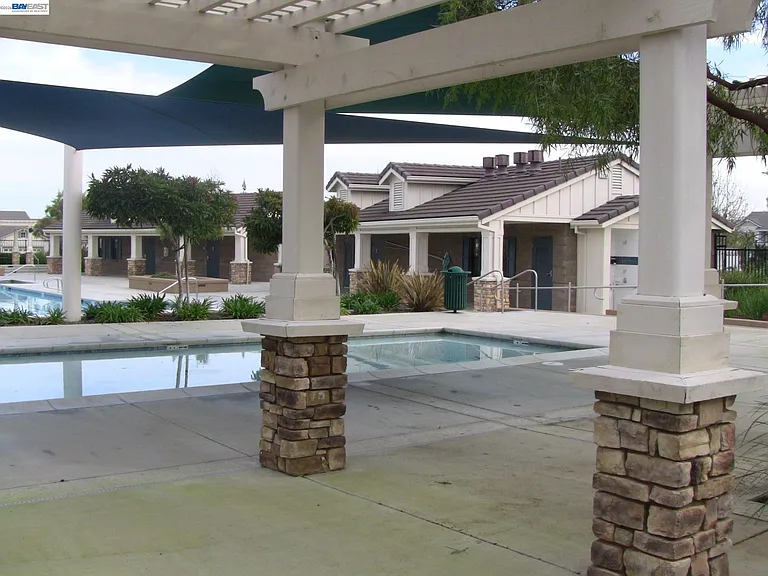 1669 Marina Way — Photo 36