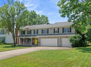 6910 Longview Dr, Solon, OH 44139