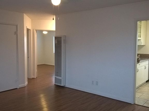 4th image of 3962 1st Ave