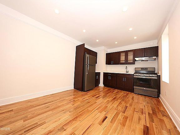 3rd image of 3220 34th Ave APT 3B