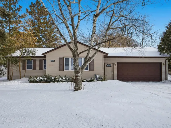 1210 14th St S, Moorhead, MN 56560