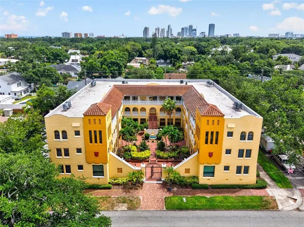 210 22nd Ave NE APT 12, St Petersburg, FL 33704