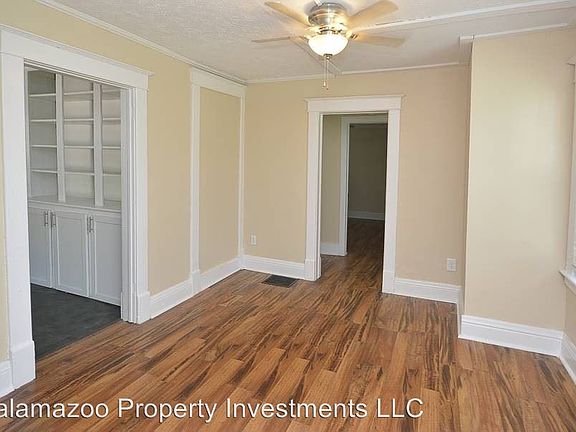 3rd image of 219 E North St #1