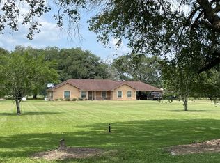 11156 E Hamshire Rd, Hamshire, TX 77622