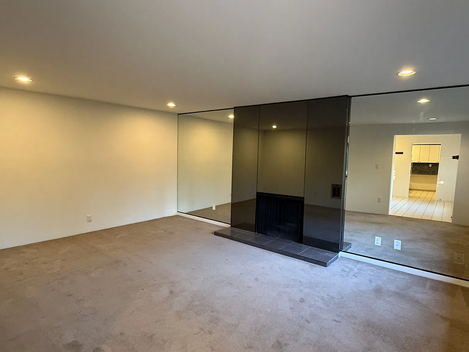 1 bed, 1000 sqft, $1,950 — Photo 4