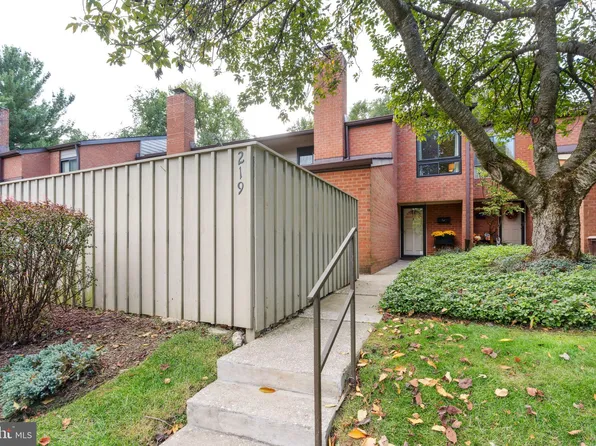 219 Deer Fox Ln, Lutherville Timonium, MD 21093