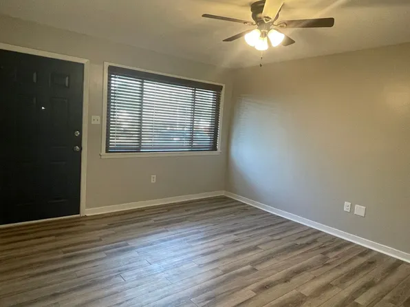 2117 Upper Dr, Pearl, MS 39208