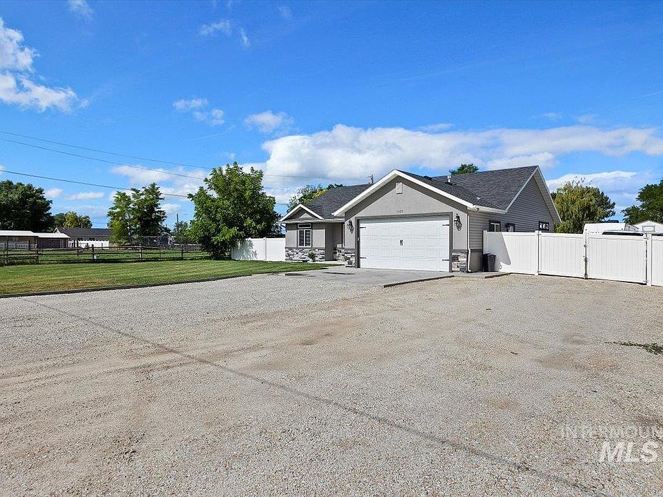 1527 S St, Heyburn, ID 83336 MLS 98885370 Zillow