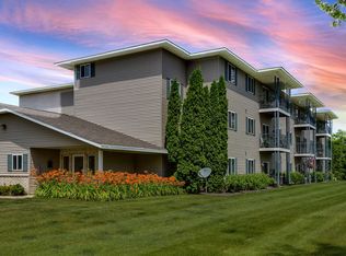 Gray's Landing - Section 42 income guidelines apply, Hudson, WI 54016