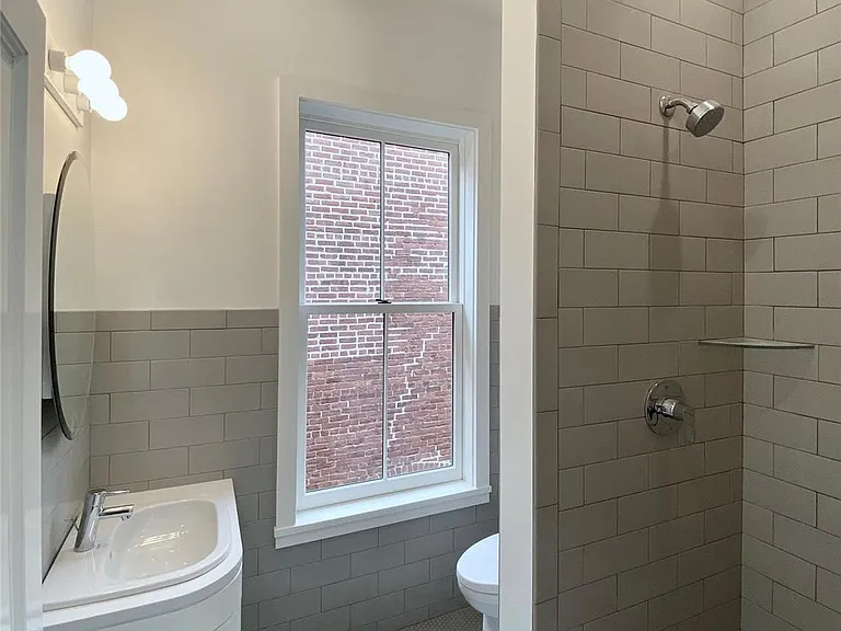 217 Allen St — Photo 15